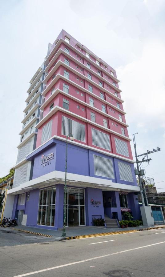 Myspace Hotel Comembo Taguig Exteriör bild